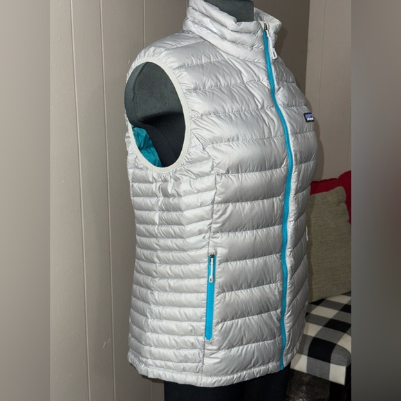 Patagonia • Goose Down Puffer Sweater Vest - Picture 4 of 13